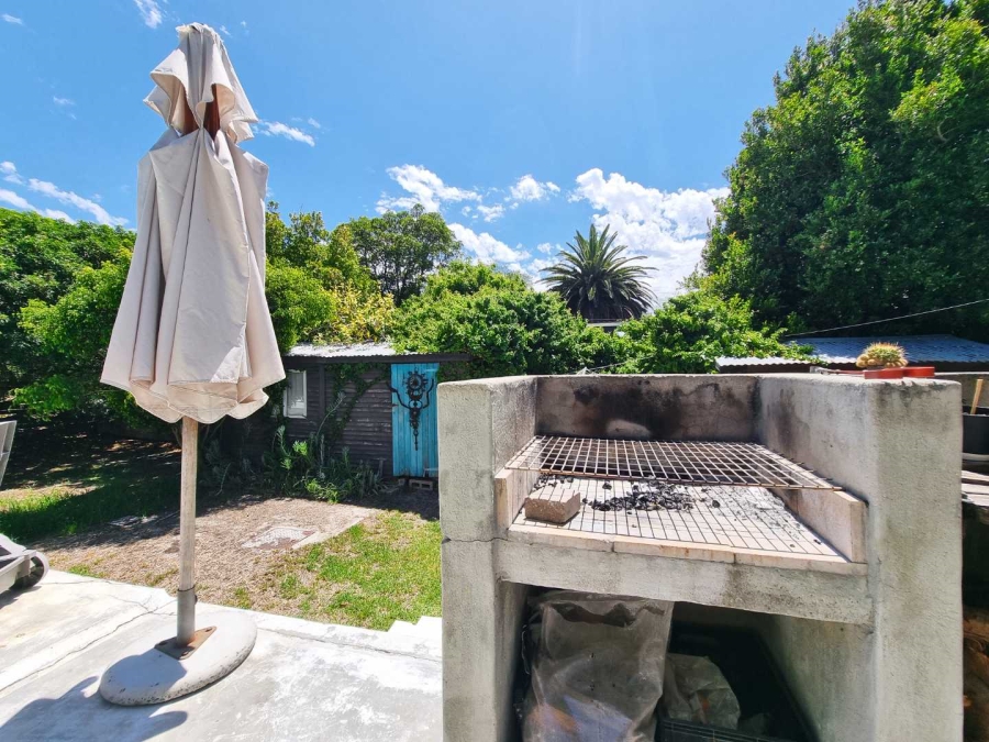 4 Bedroom Property for Sale in Sandbaai Western Cape